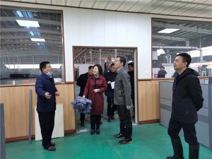 新化縣委副書(shū)記、縣長(zhǎng)左志鋒到映宏股份調(diào)研塑料循環(huán)利用先進(jìn)智能生產(chǎn)線項(xiàng)目